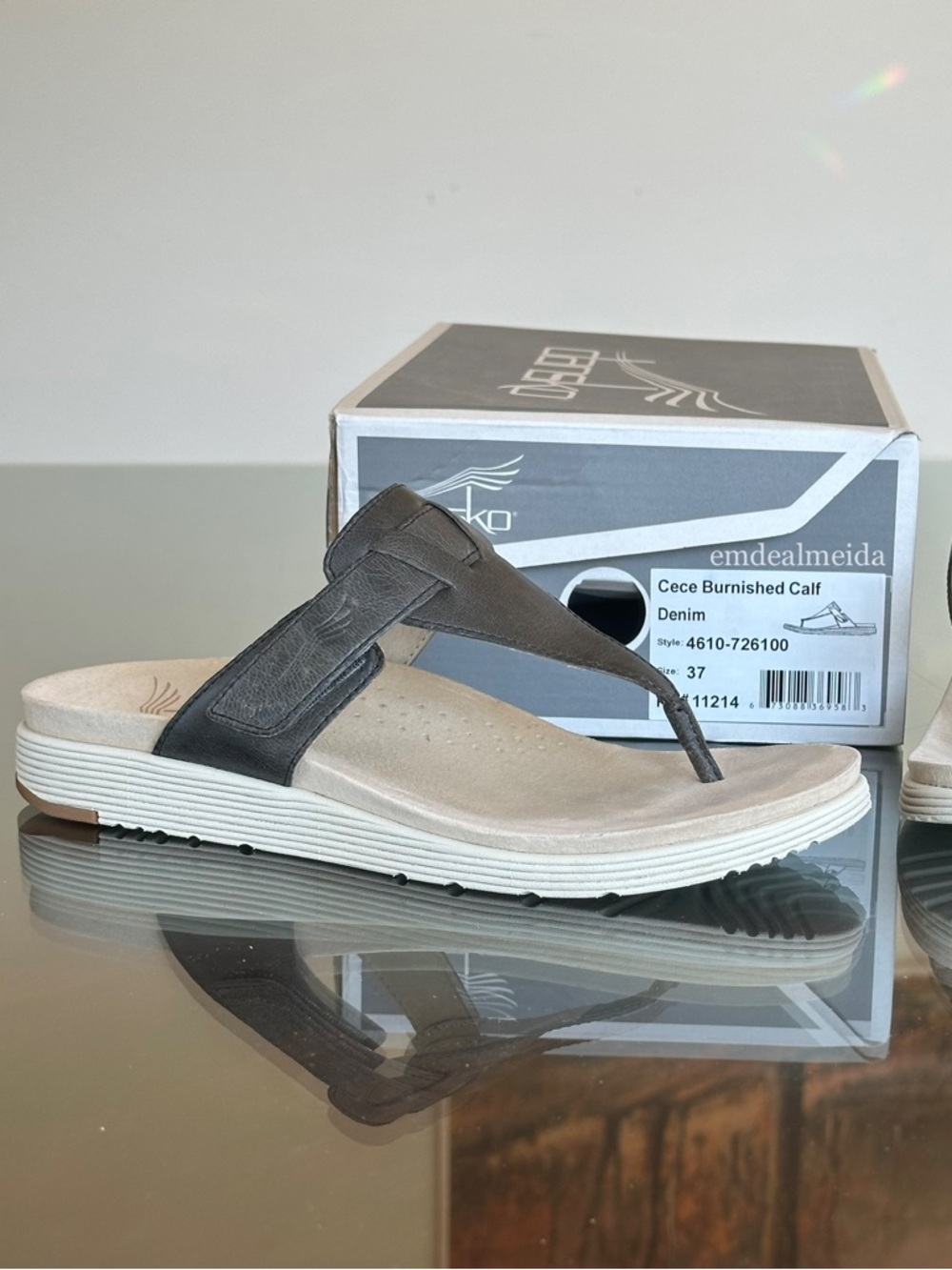 Dansko Cece Burnished Calf Denim Flip Flops Sandals Size 37 4610-726100 11214